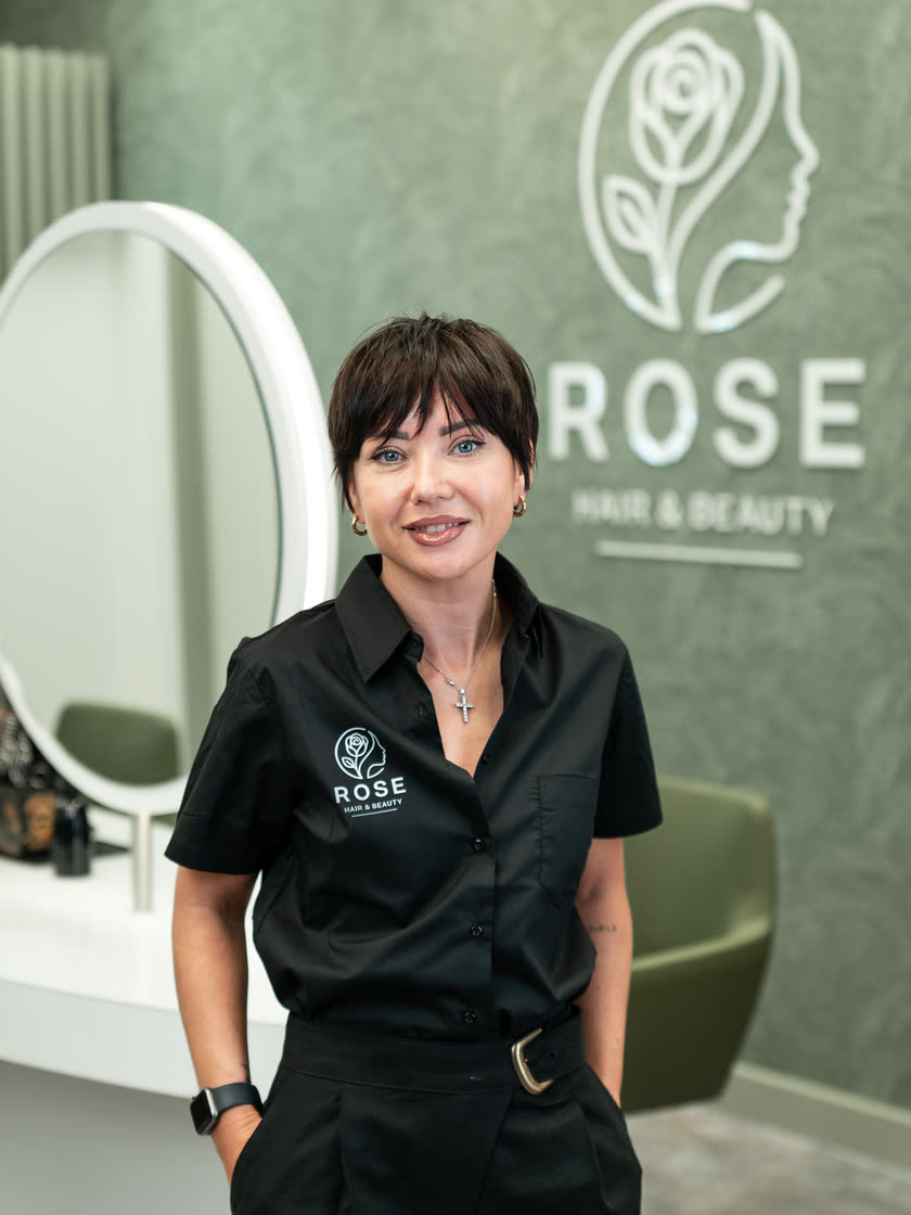 Daria, Friseurin bei Rose — Hair & Beauty